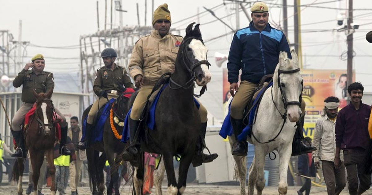 horse mounted police to clear triveni sangam