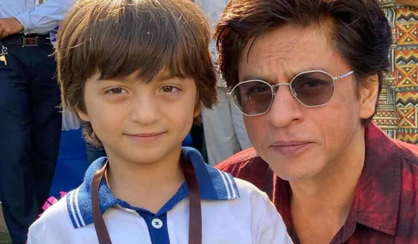 shah-rukh-khan-son-abram-11-year-old-rockstar-guitar-singing-talent