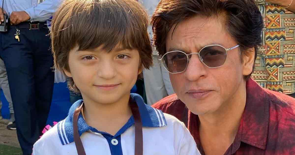 shah-rukh-khan-son-abram-11-year-old-rockstar-guitar-singing-talent