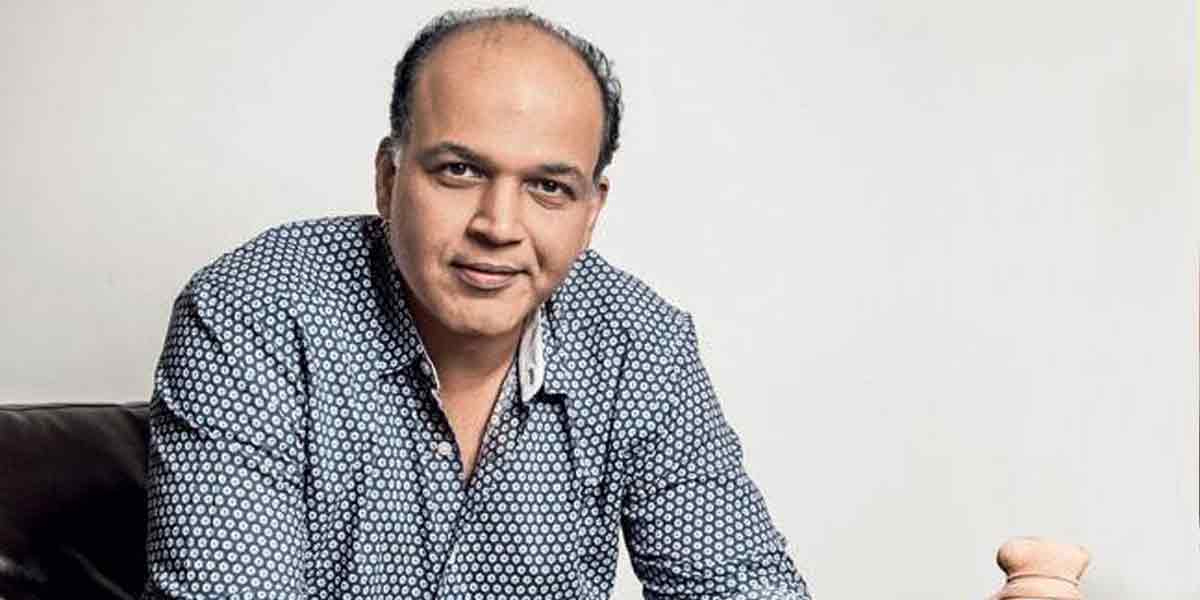 ashutosh-gowariker-birthday-special-films-career-shah-rukh-khan-swades-aamir-khan-lagaan