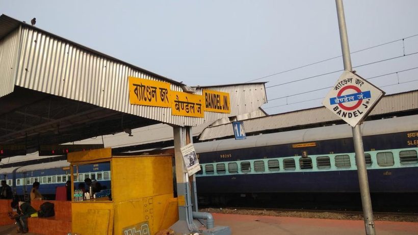 bandel-overhead-wire-breaks-train-services-disrupted