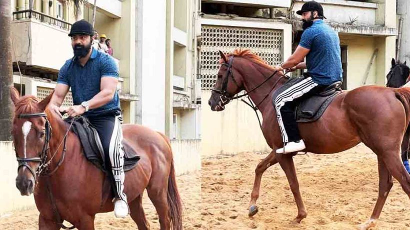 bengali-actor-dev-preparing-for-raghu-dakat-horse-riding-training