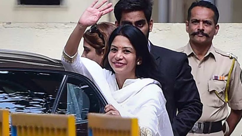 ইন্দ্রাণী মুখার্জীর বিদেশ যাওয়ার আবেদন খারিজ সুপ্রিম কোর্টের