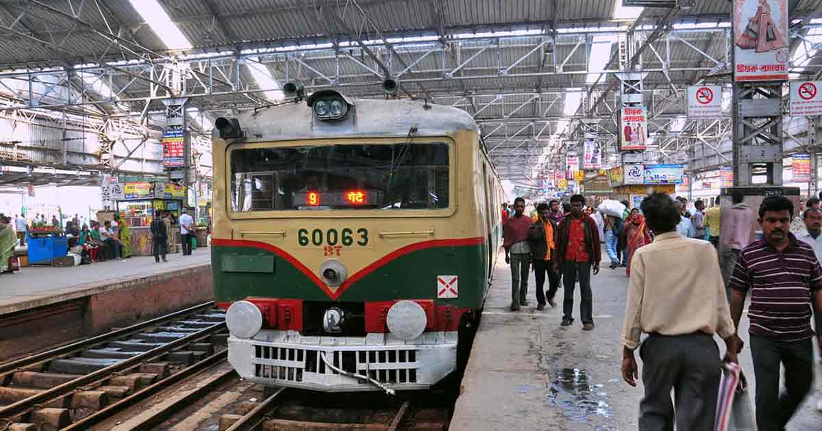 25 Local Trains Cancelled on Howrah-Tarakeswar Branch, Passengers Facing Severe Inconvenience Since Morning