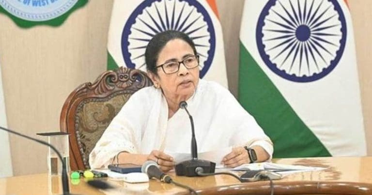 ব্যানার ও রঙে সজ্জিত,গ্লোবাল বিজনেস সামিটের জন্য প্রস্তুত কলকাতা ব্যানার ও রঙে সজ্জিত,গ্লোবাল বিজনেস সামিটের জন্য প্রস্তুত কলকাতা