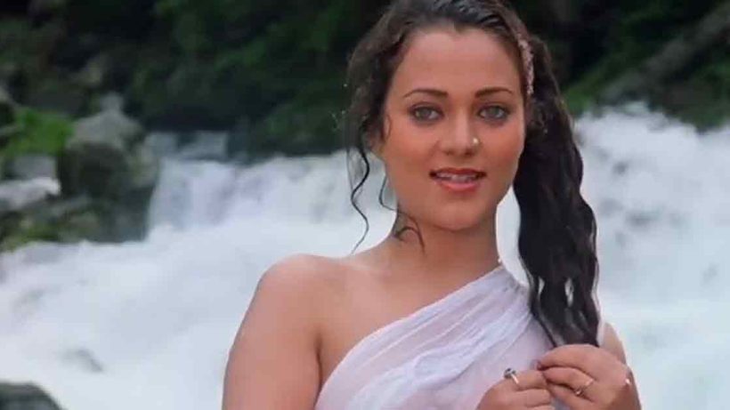 ram-teri-ganga-maili-actress-mandakini-shares-how-actresses-changed-clothes-in-outdoor-shoots