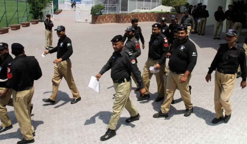 Over 100 Pakistani Police Officers Dismissed for Security Negligence