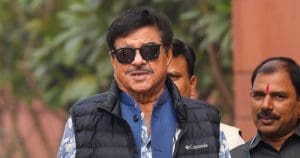 Shatrughan Sinha Featured in Posters Across Bengal, Sparking Buzz Over ‘Laapaata Sansad’