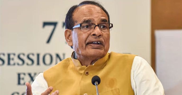 বিমানে ‘ভ্রমণকারীদের প্রতারণা’ অভিযোগ এয়ার ইন্ডিয়াকে হুশিয়ারি কেন্দ্রীয় মন্ত্রীর