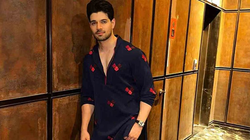 sooraj-pancholi-accident-shooting-burnt-on-set-treatment-ongoing