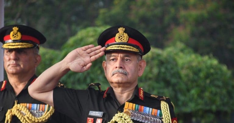 পাকিস্তানকে হুঁশিয়ারি দিয়ে বিস্ফোরক সেনাপ্রধান
