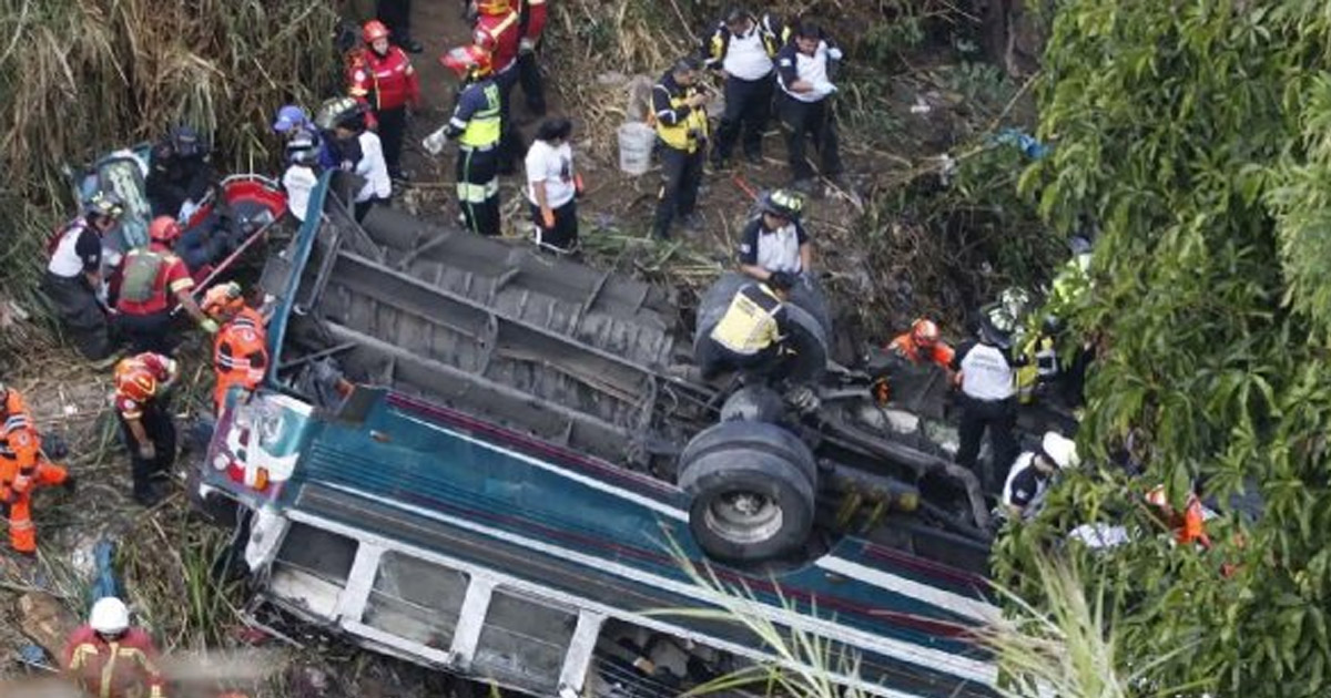 55 Dead as Bus Plunges 115 Feet into Gorge in Guatemala