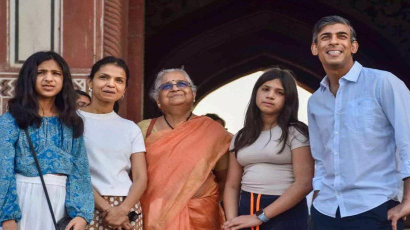 rishi-sunak-family-visit-parliament-indian-heritage