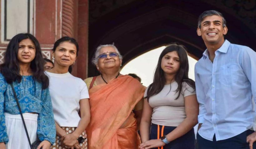 rishi-sunak-family-visit-parliament-indian-heritage