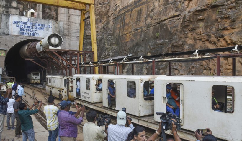 tunnel-collapse-48-hours-later-8-workers-trapped-life-death-struggle-army-ndrf