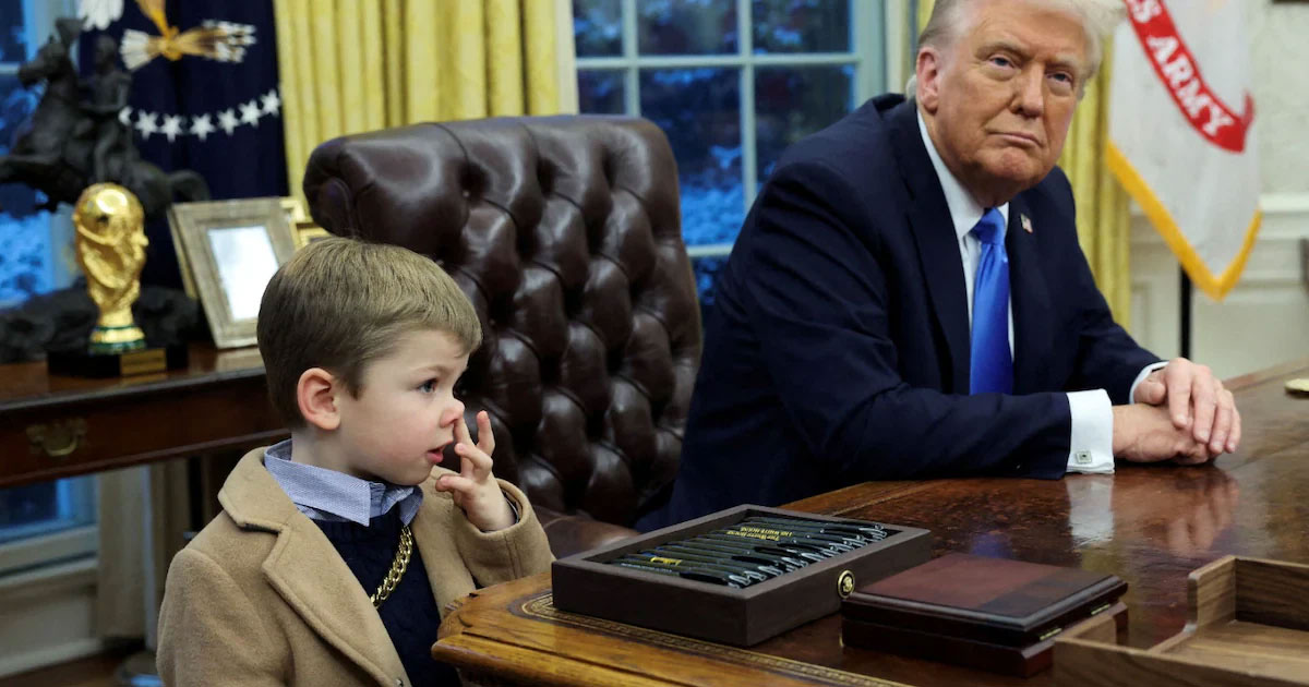 Trump Replaces 145-Year-Old Desk At Oval Office