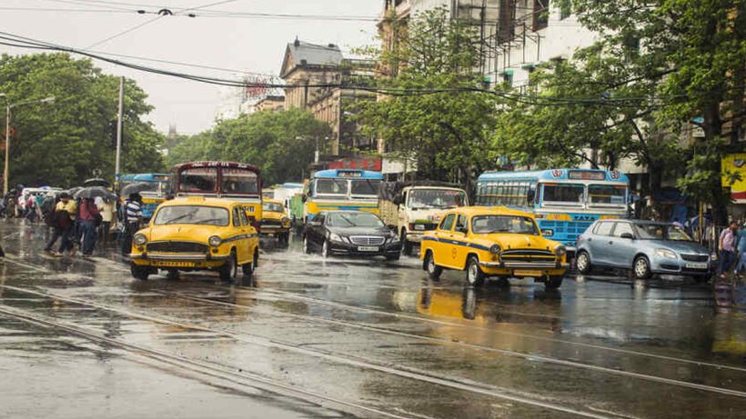 Light Rain in Kolkata, Will Saraswati Puja Celebrations Be Affected?