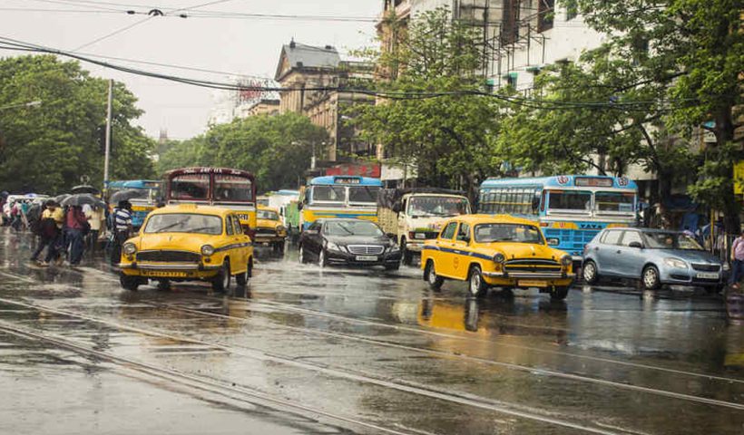 Light Rain in Kolkata, Will Saraswati Puja Celebrations Be Affected?