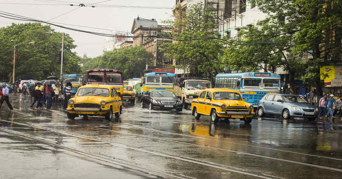 Light Rain in Kolkata, Will Saraswati Puja Celebrations Be Affected?