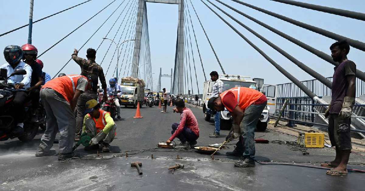 Accident on Howrah Road Blocks Traffic for 5 Hours