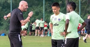 Gerard Zaragoza with team