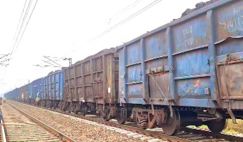 Major Train Mishap Averted: Coal-Laden Goods Train Detaches at Chandrakona Road