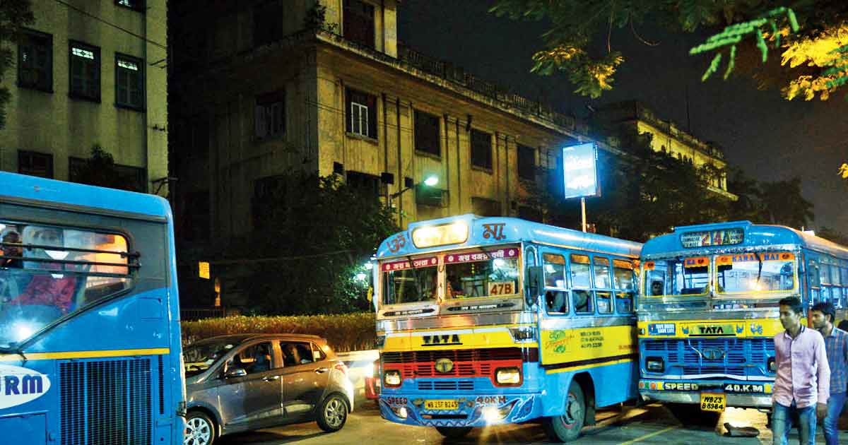 Late night bus service in Kolkata