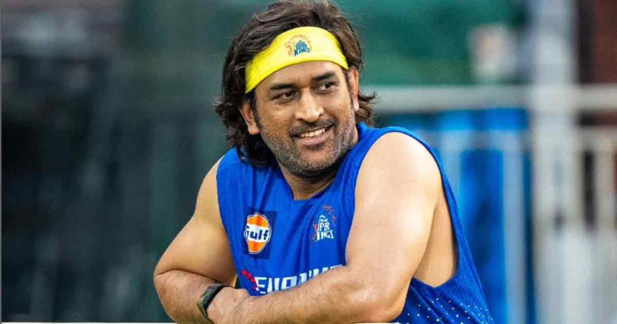 MS Dhoni at 43 Stuns with His Fitness Harbhajan Singh and Aakash Chopra Praise His Remarkable Shape