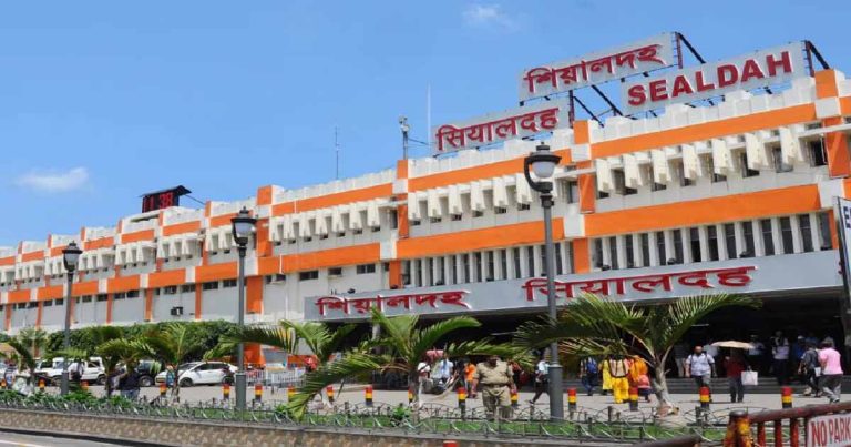 দুর্গাপুজোয় যাত্রীদের সুবিধায় পূর্ব রেলের বিশেষ পরিকল্পনা