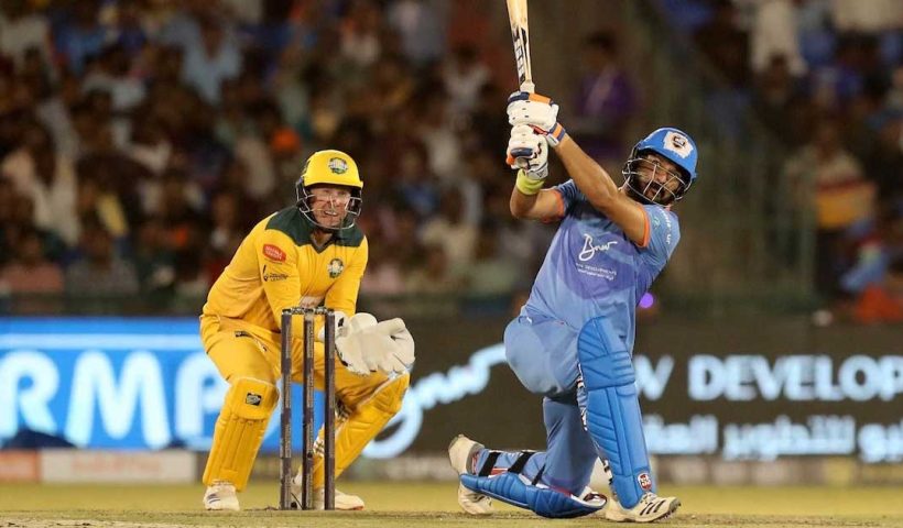 Yuvraj Singh Smashes 7 Sixes in IML