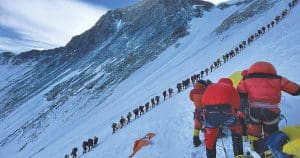 Everest Climb to Experienced Mountaineers