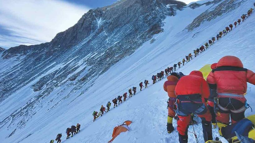 Everest Climb to Experienced Mountaineers