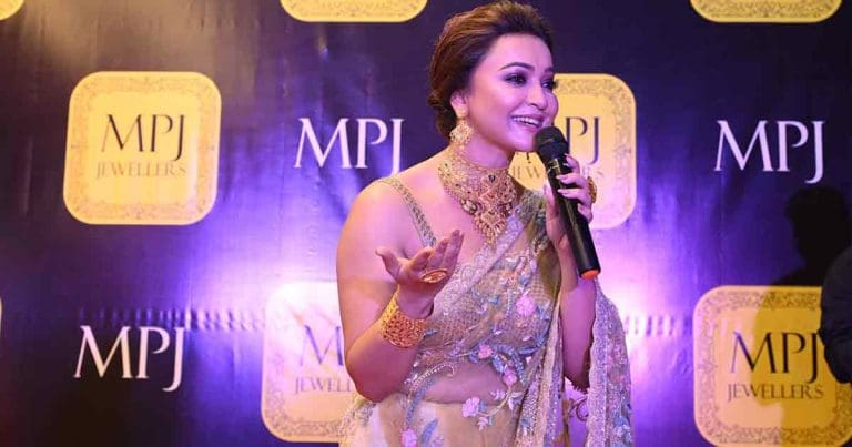 MPJ Jewellers Grand Opening in Krishnanagar: Koushani Mukherjee and Bong Guy Grace The Event