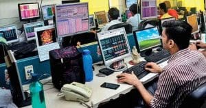 Sensex , Nifty Fall Despite RBI Rate Cut