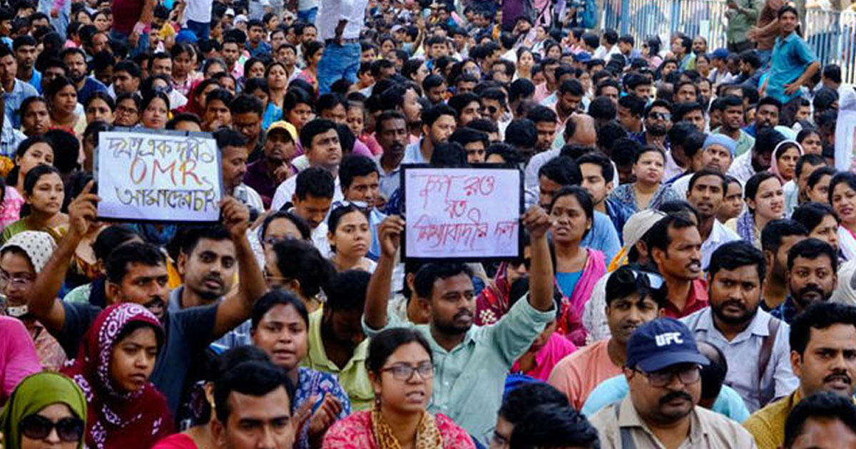 SSC Jobless Teachers Meet Speaker Biman Banerjee in West Bengal Assembly, Submit 5-Point Charter of Demands