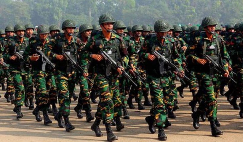 বাংলাদেশ সেনাবাহিনীর কী এমন ক্ষমতা যে তারা তাদের প্রধানকে আল্টিমেটাম দিয়েছে?
