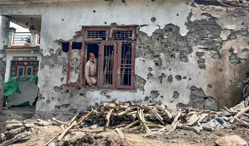 Jammu and Kashmir LG Announces Govt Job for Families of Cross-Border Shelling Victims