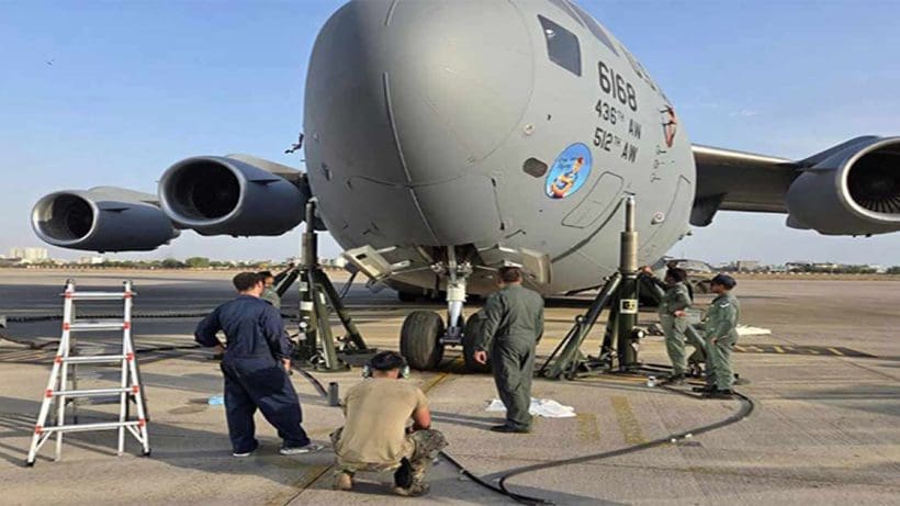 india us try to fly airplane