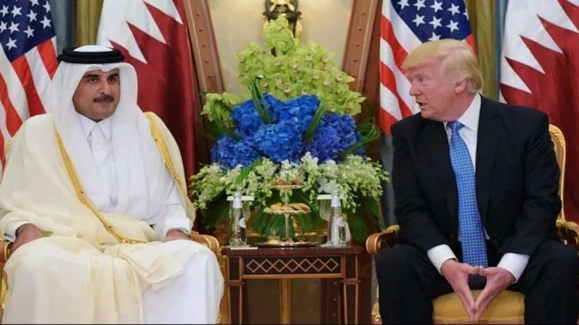 trump takes gift from Qatar