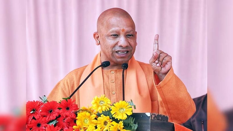 yogi slams samajwadi party