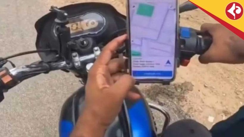 Girl Books Cab for 180 Meters to Avoid Street Dogs