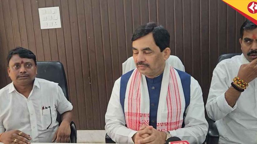 BJP's Shahnawaz Hussain Mocks Tejashwi Yadav's Article, Backs Nitish Kumar