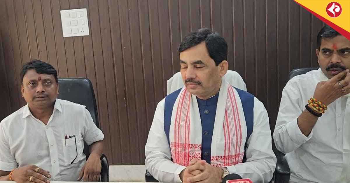 BJP's Shahnawaz Hussain Mocks Tejashwi Yadav's Article, Backs Nitish Kumar