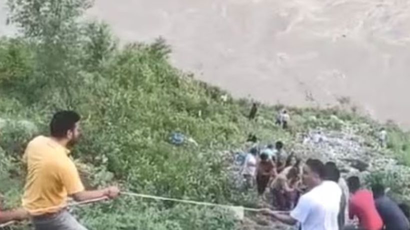Badrinath route bus plunge