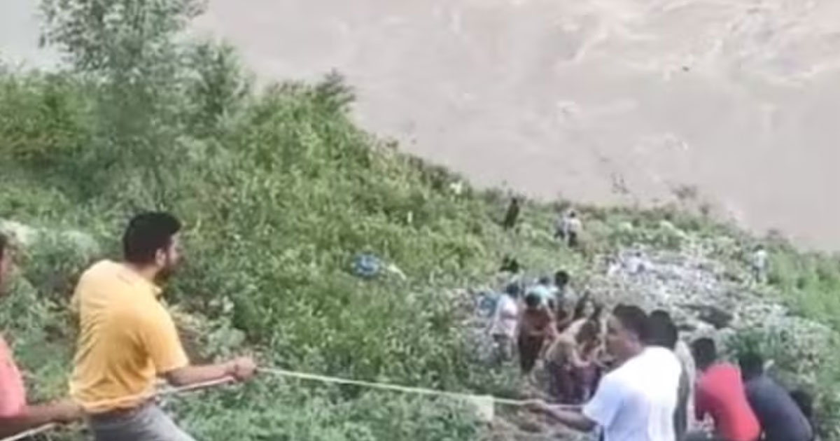 Badrinath route bus plunge