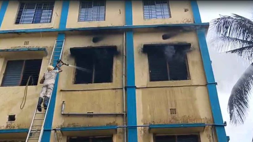 এগরা কলেজে বিজ্ঞান ভবনে অগ্নিকাণ্ড, তদন্তে পুলিশ-দমকল