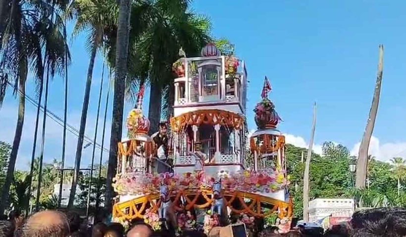 কোচবিহারে ঐতিহ্য ছেড়ে নতুন রথে মদন মোহনের যাত্রা