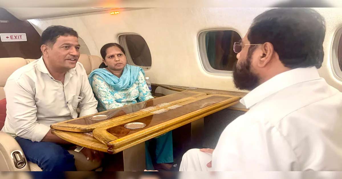 eknath-shinde flight delay