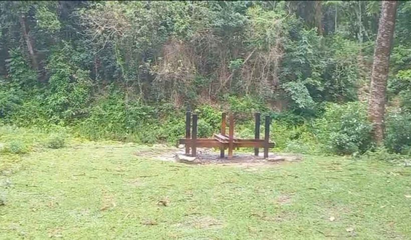 বর্ষায় জলে ডুবে যায় শ্মশান, দুর্ভোগে গ্রামবাসী