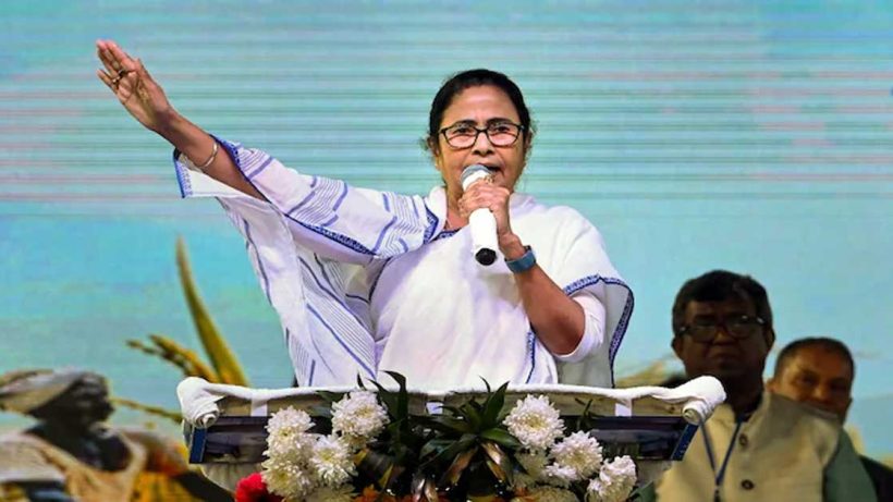 Mamata condemns Bengali harassment